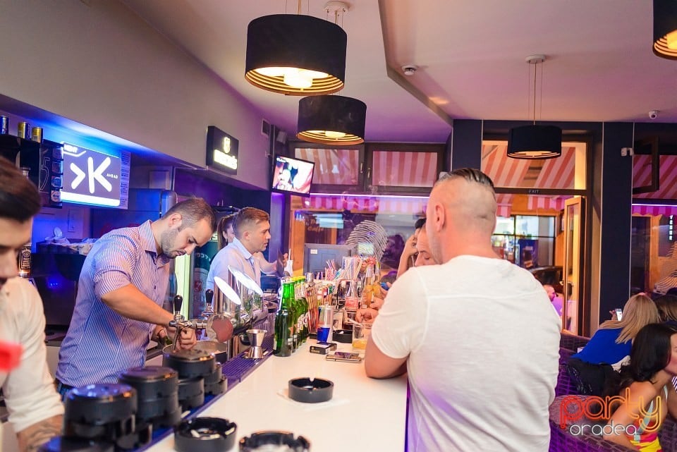 Vineri seara în Blanc Coffee, 