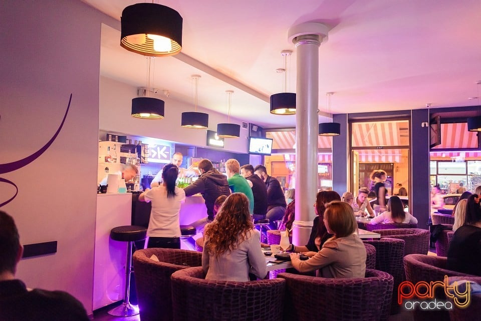 Vineri seara în Blanc Coffee, 