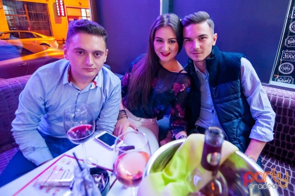 Vineri seara în Blanc Coffee, 