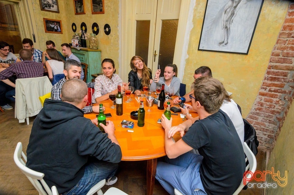 Vineri seara în Bodega, Bodega