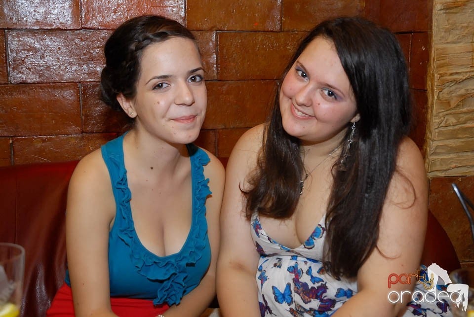 Vineri seara în Club Downtown, 