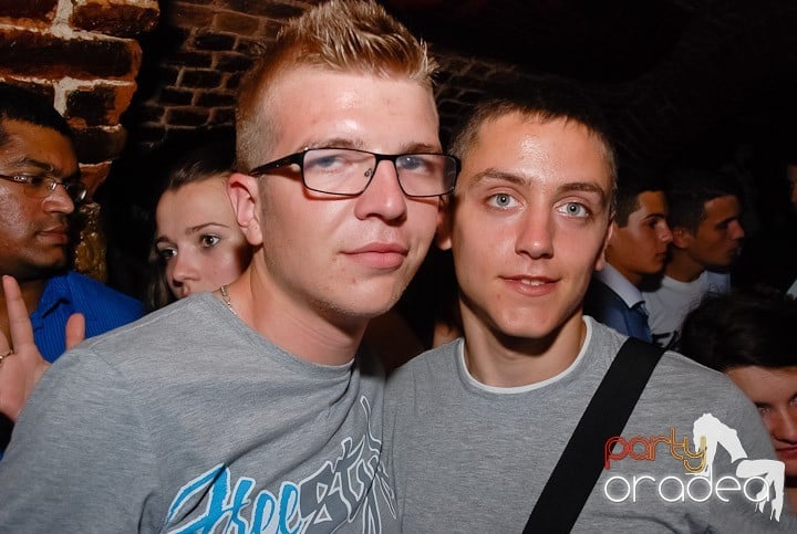 Vineri seara în Escape, 