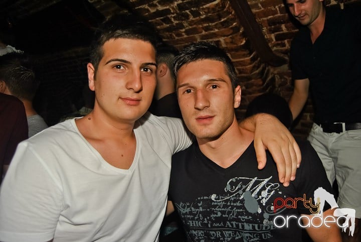 Vineri seara în Escape, 