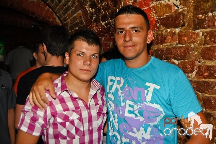 Vineri seara în Escape, 