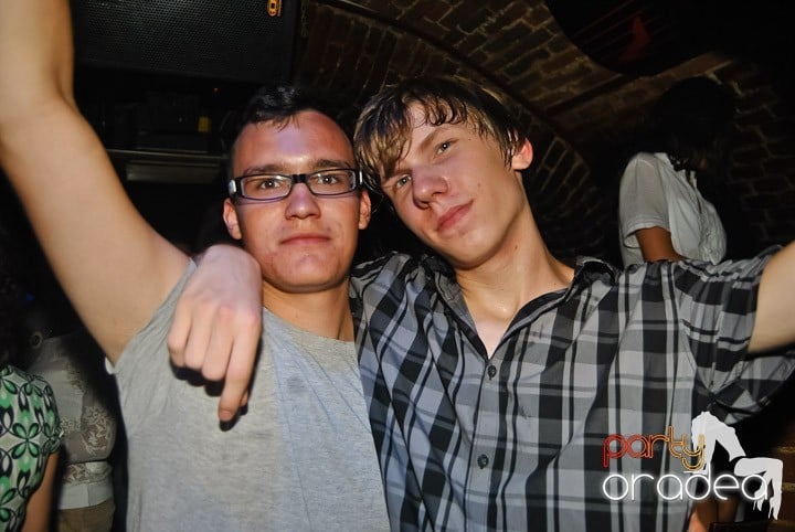 Vineri seara în Escape, 