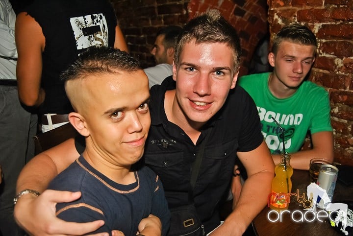 Vineri seara în Escape, 