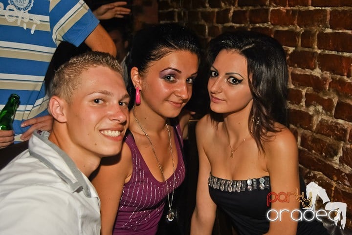 Vineri seara în Escape, 