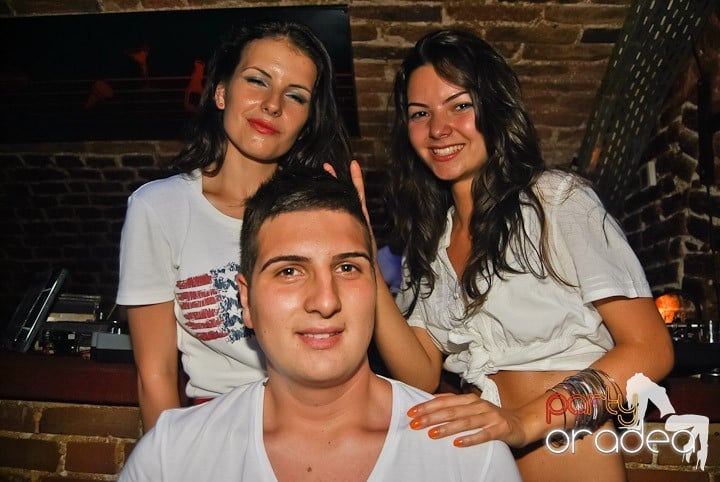 Vineri seara în Escape, 