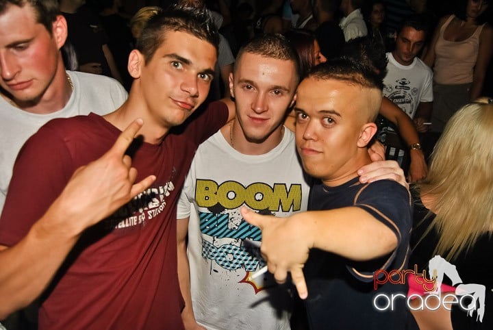 Vineri seara în Escape, 