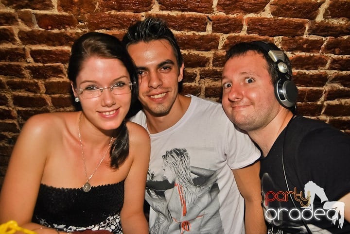 Vineri seara în Escape, 