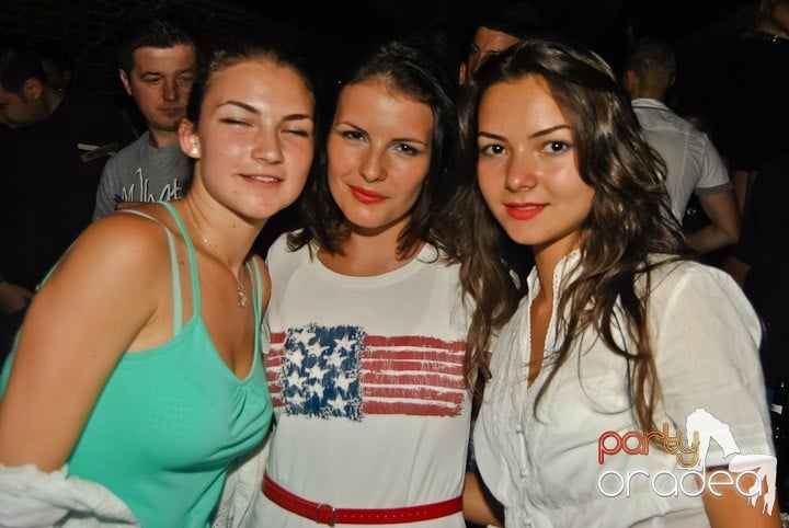 Vineri seara în Escape, 