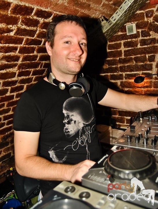 Vineri seara în Escape, 