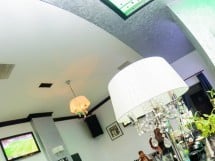 Vineri seara în Icon Caffe