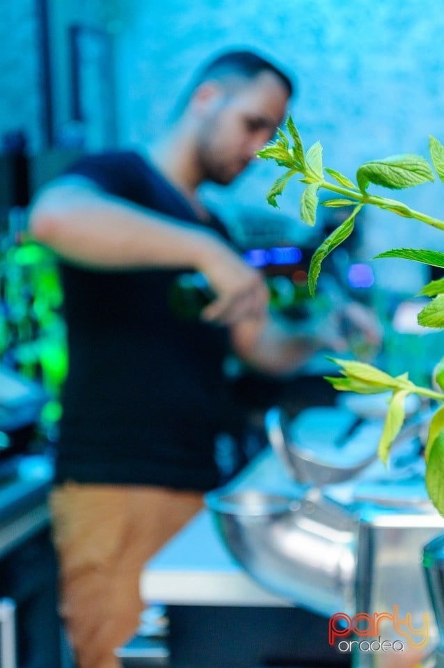 Vineri seara în Icon Caffe, Icon Caffe