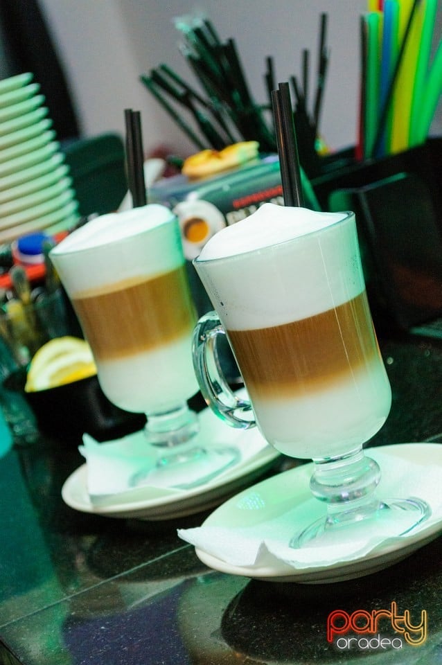 Vineri seara în Icon Caffe, Icon Caffe