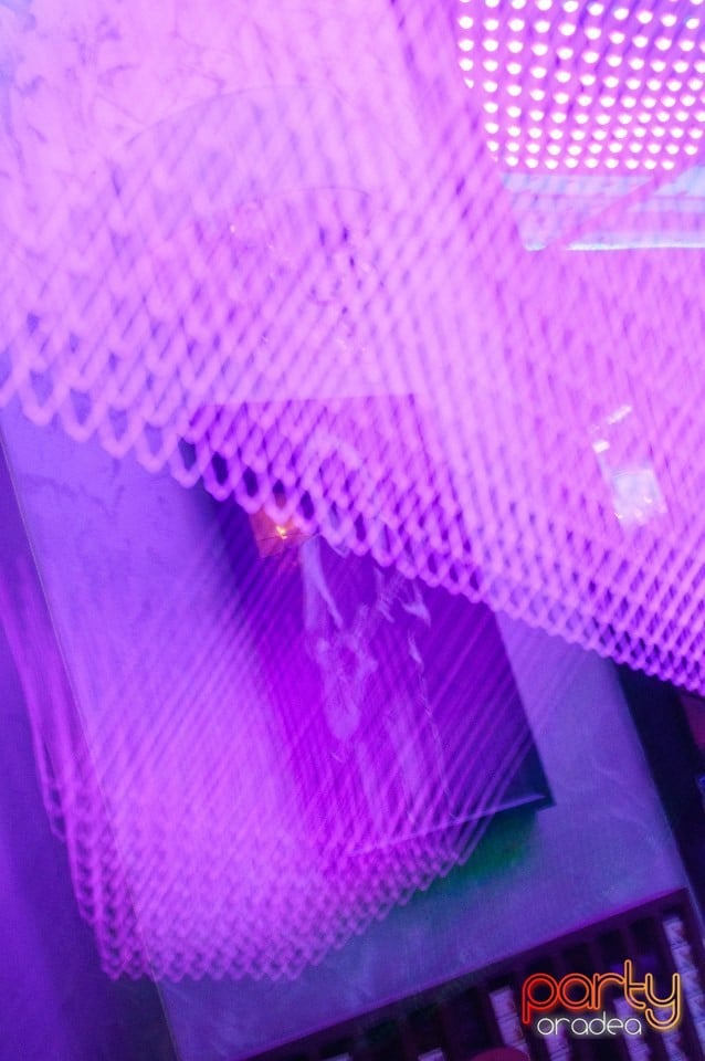 Vineri seara în Icon Caffe, Icon Caffe