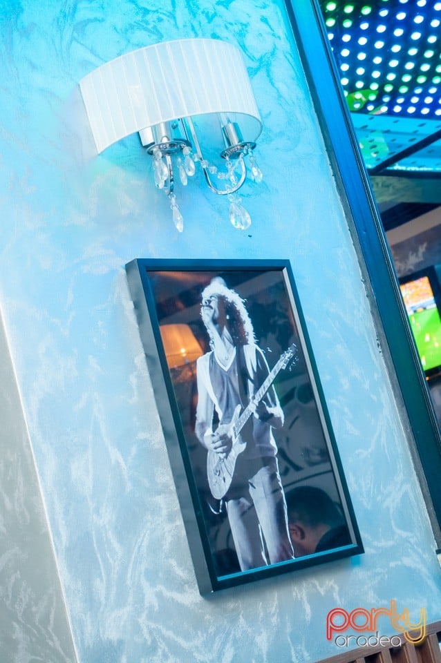 Vineri seara în Icon Caffe, Icon Caffe