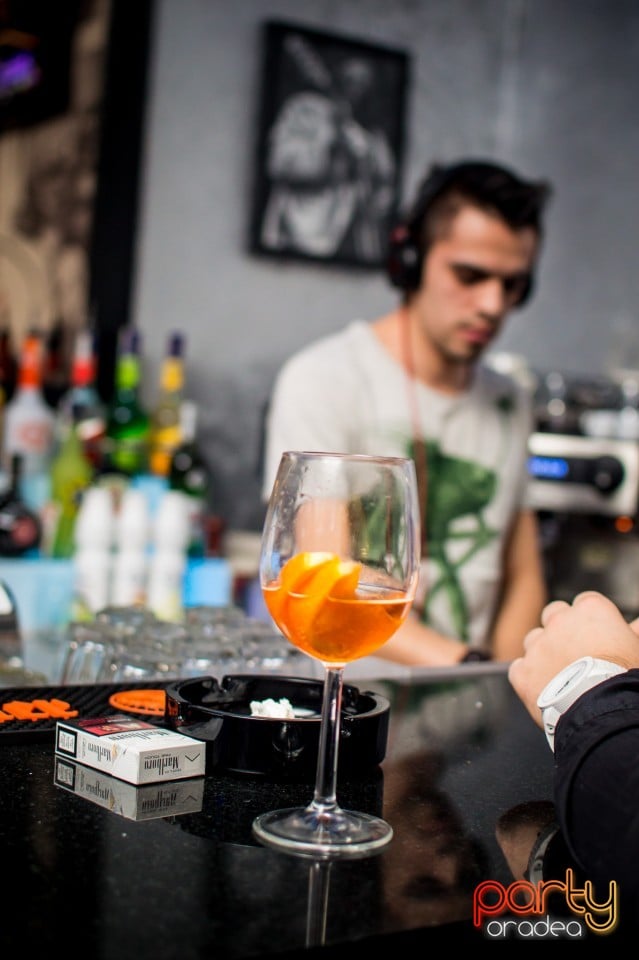 Vineri Seara în Icon Caffe, Icon Caffe