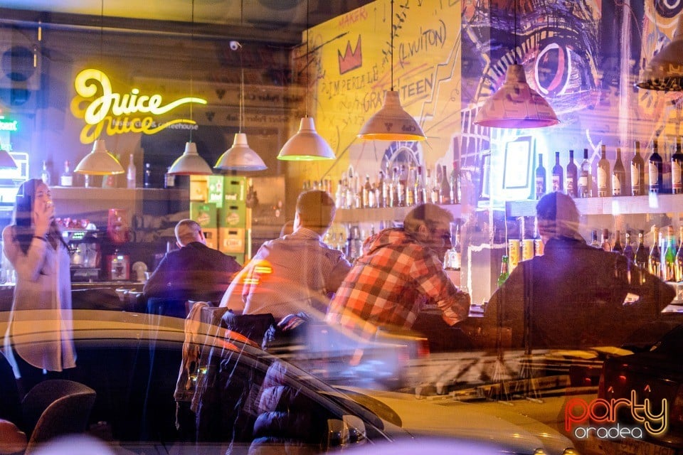Vineri seara în Juice, Juice