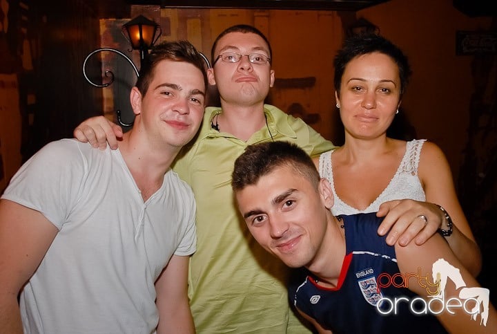 Vineri seara în Lord's Club, Lord's Pub