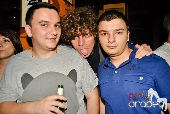 Vineri seara în Lord's Club, Lord's Pub