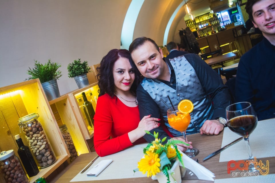 Vineri seara în Restaurant Borsalino, Borsalino