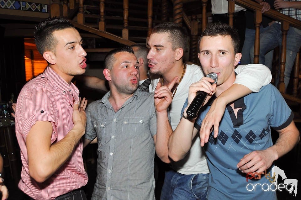 Vineri seara în Zulu Caffe, Zulu Caffe