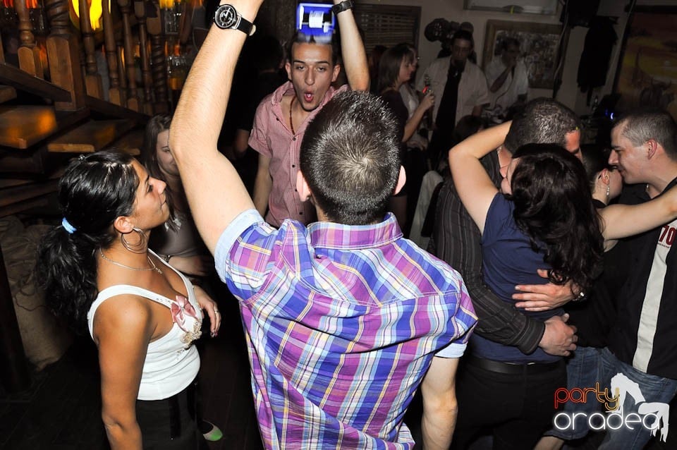 Vineri seara în Zulu Caffe, Zulu Caffe