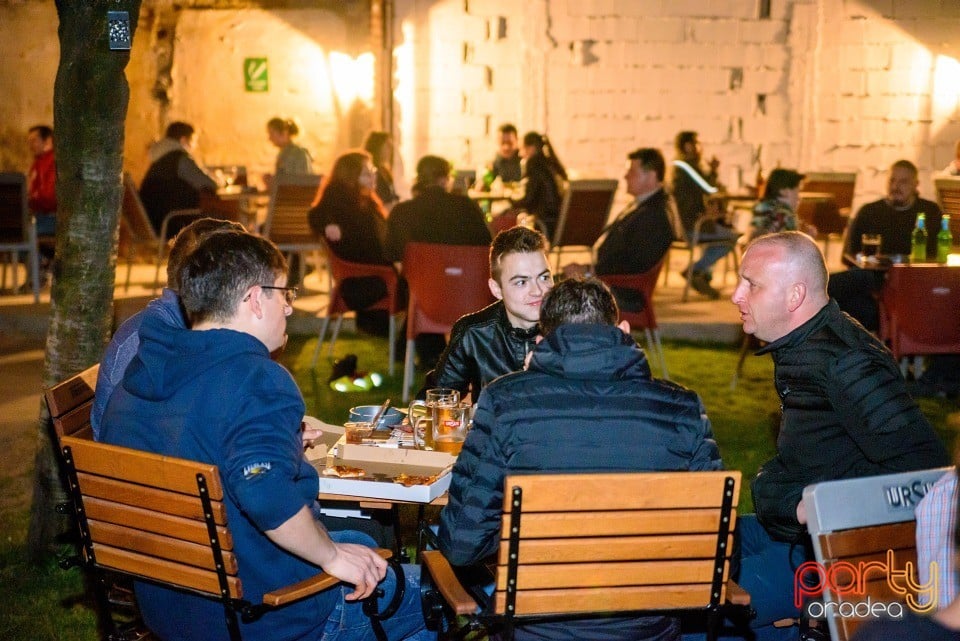 Vineri seara la Bodega, Bodega