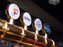 Vineri seara la Edison Pub