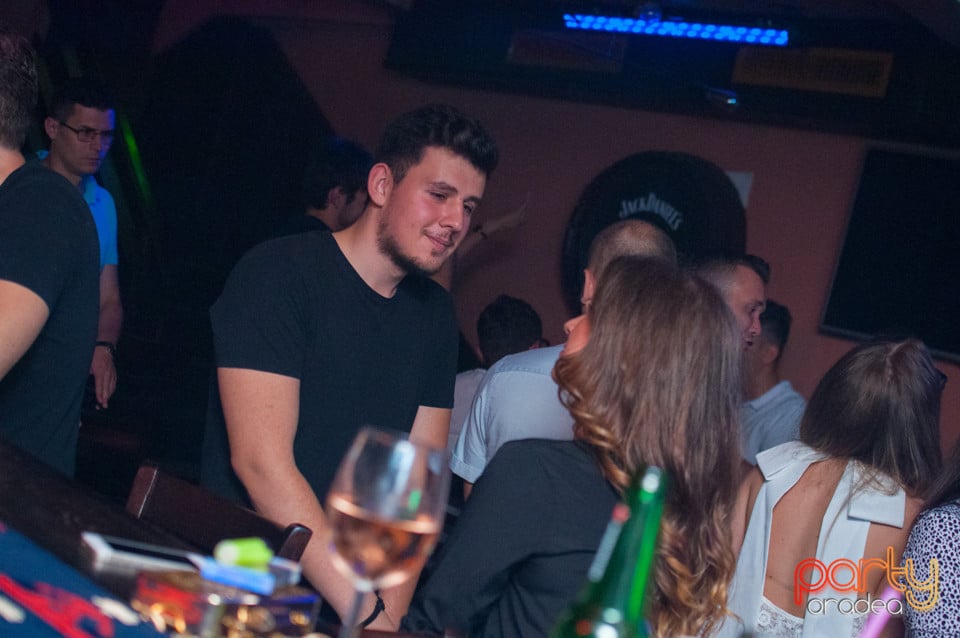 Vineri seara la Edison Pub, 