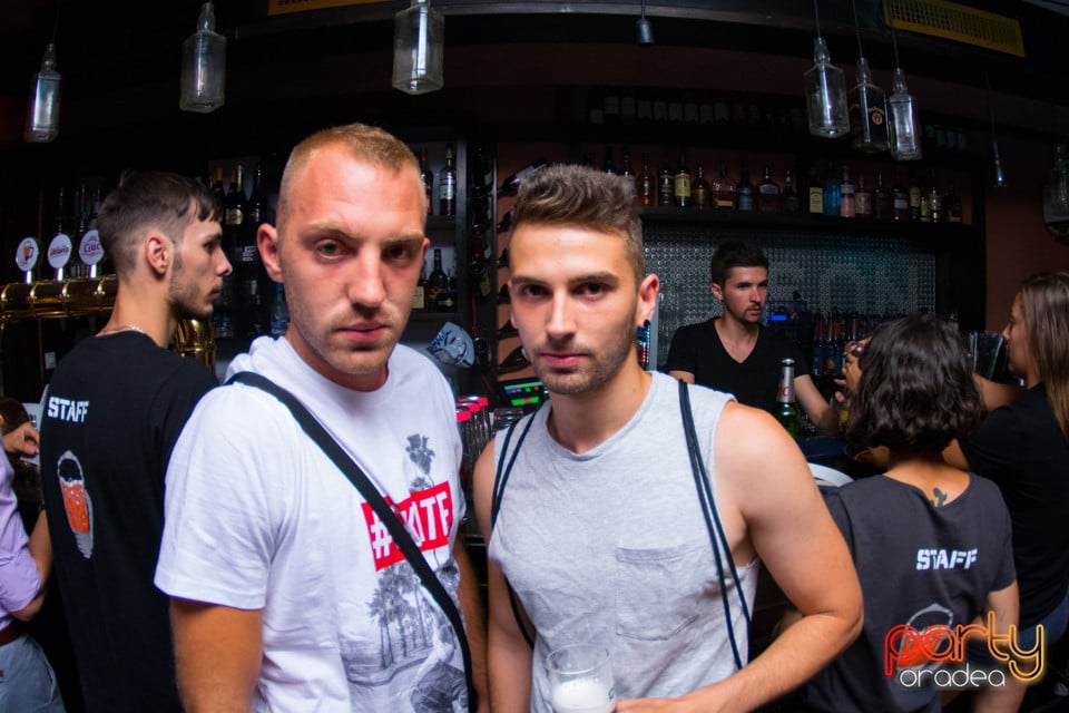 Vineri seara la Edison Pub, 