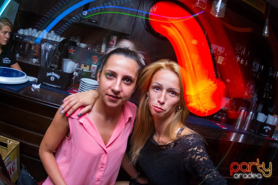 Vineri seara la Edison Pub, 