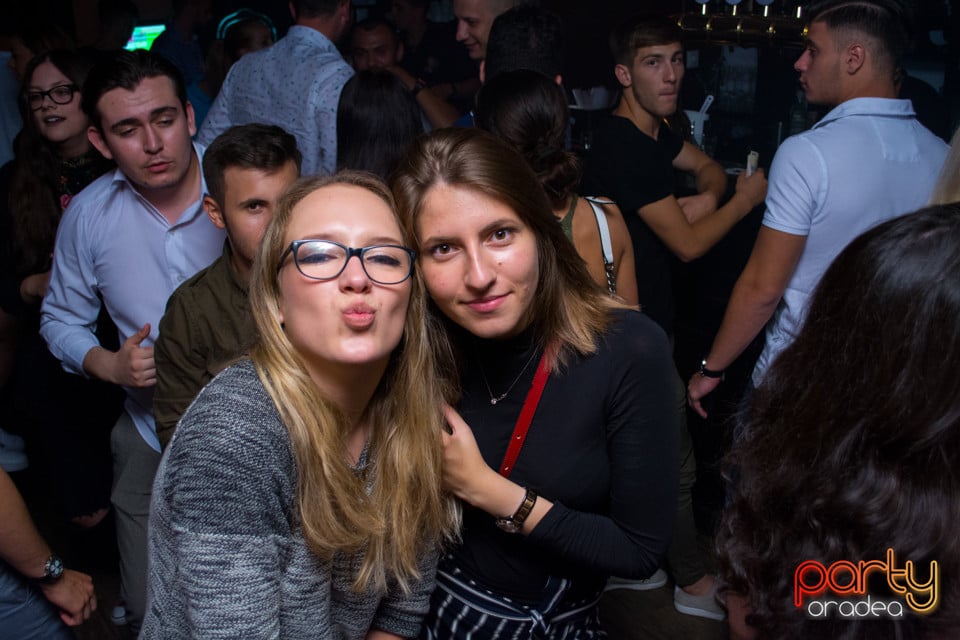 Vineri seara la Edison Pub, 