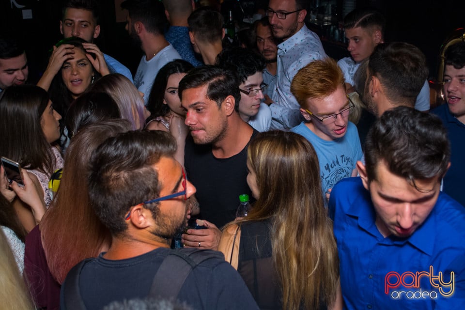 Vineri seara la Edison Pub, 
