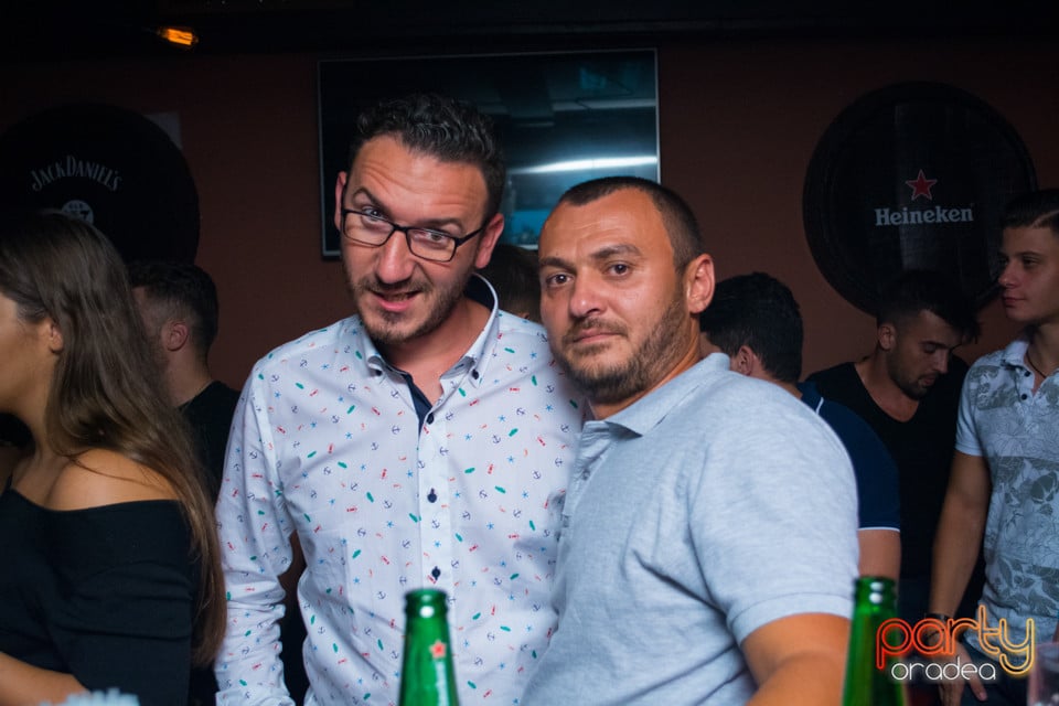 Vineri seara la Edison Pub, 