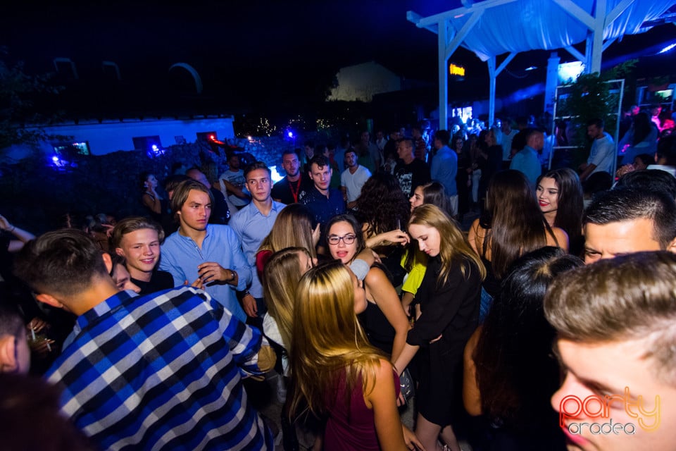 Vineri seara @ Rivo Summer Club, Hanul Pescarilor