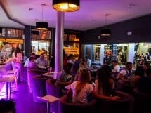 Voie bună în Blanc Coffee