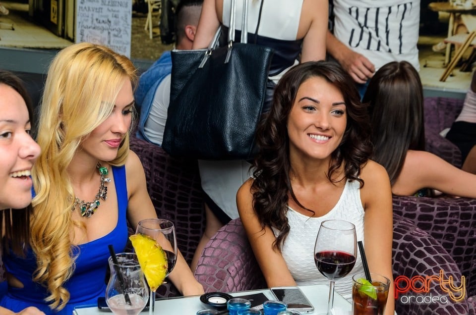 Voie bună în Blanc Coffee, 