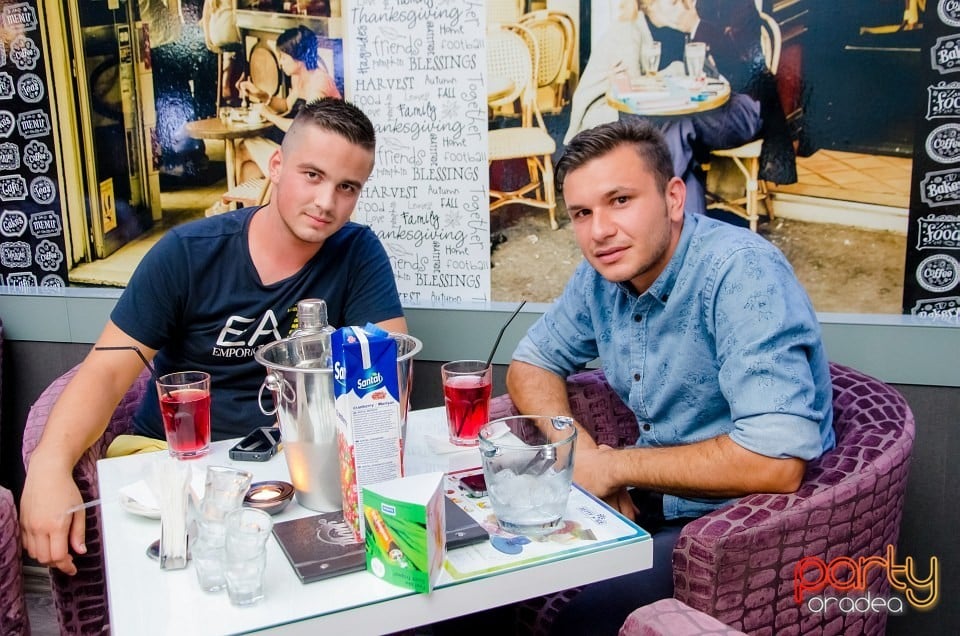 Voie bună în Blanc Coffee, 