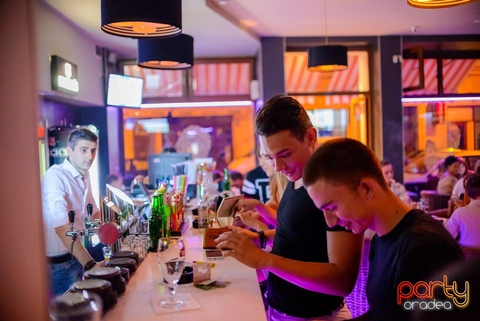 Voie bună în Blanc Coffee, 