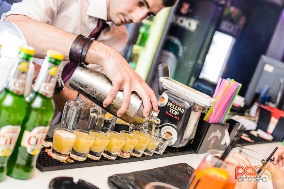 Voie bună în Blanc Coffee, 