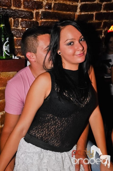 Voie bună în Escape Club, 