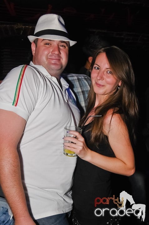 Voie bună în Escape Club, 