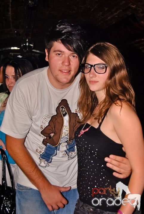 Voie bună în Escape Club, 