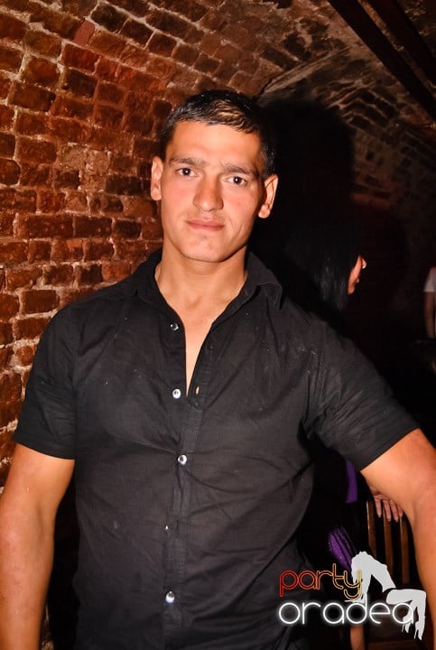 Voie bună în Escape Club, 