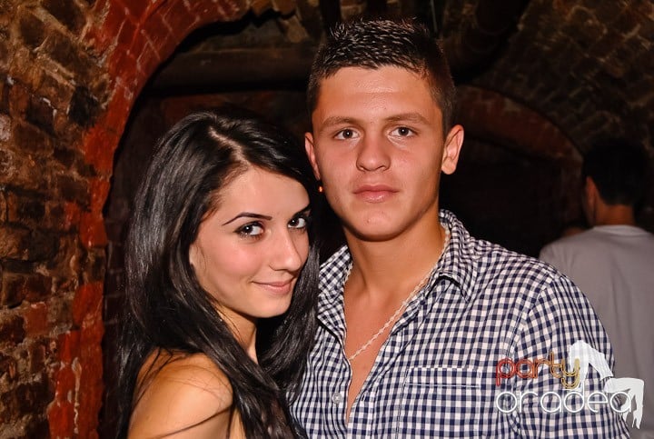 Voie bună în Escape Club, 