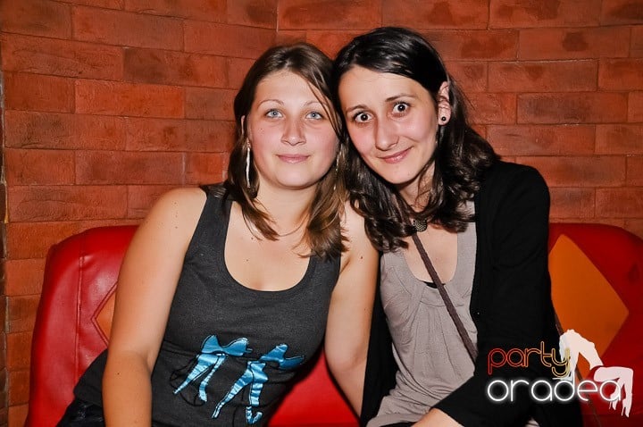 Voie bună în Escape Club, 