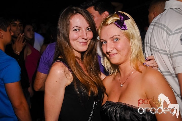 Voie bună în Escape Club, 