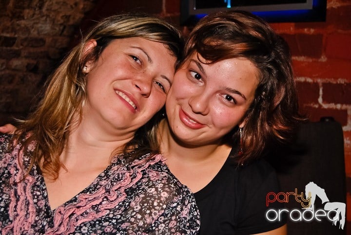 Voie bună în Escape Club, 